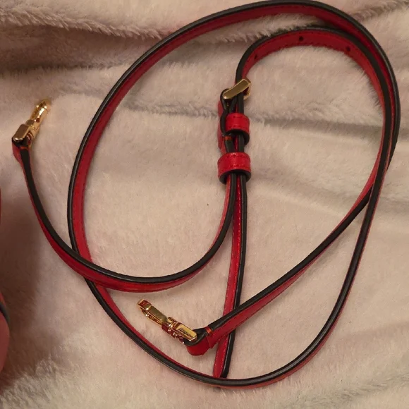 Kate Spade Love Shack NWT Novelty Red Heart Mini Bag w/crossbody Strap - Picture 7 of 8